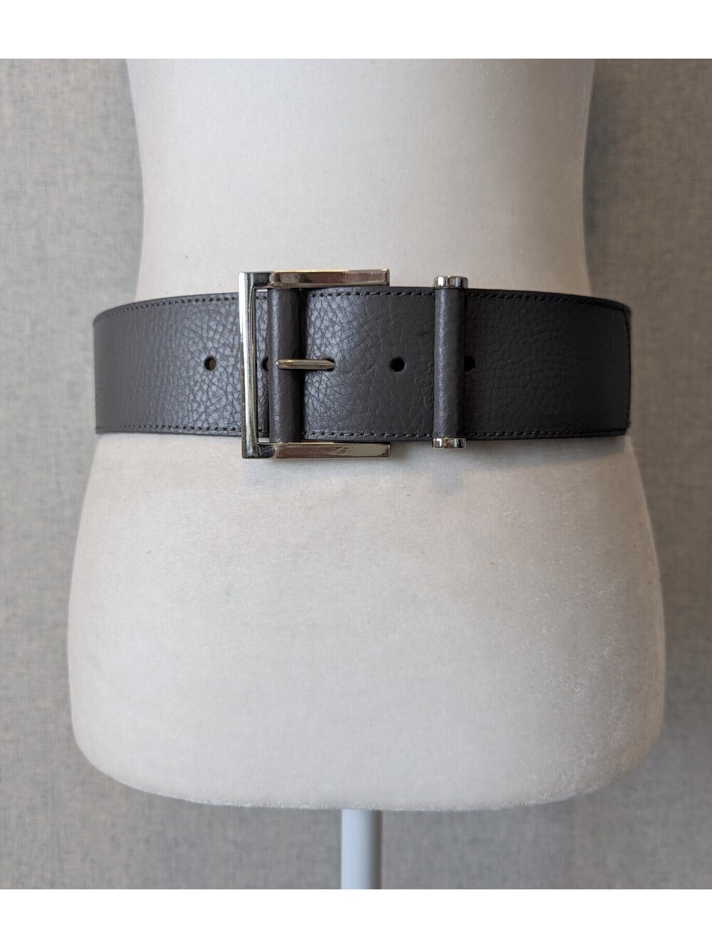 Banana Republic wide leather belt w/ chrome buckle - Size S